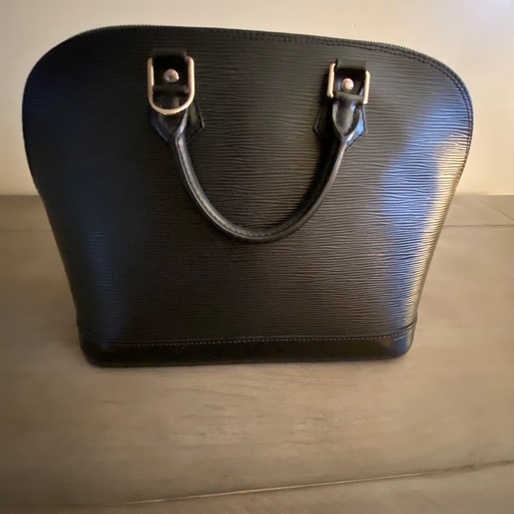 Louis Vuitton Epi Alma PM